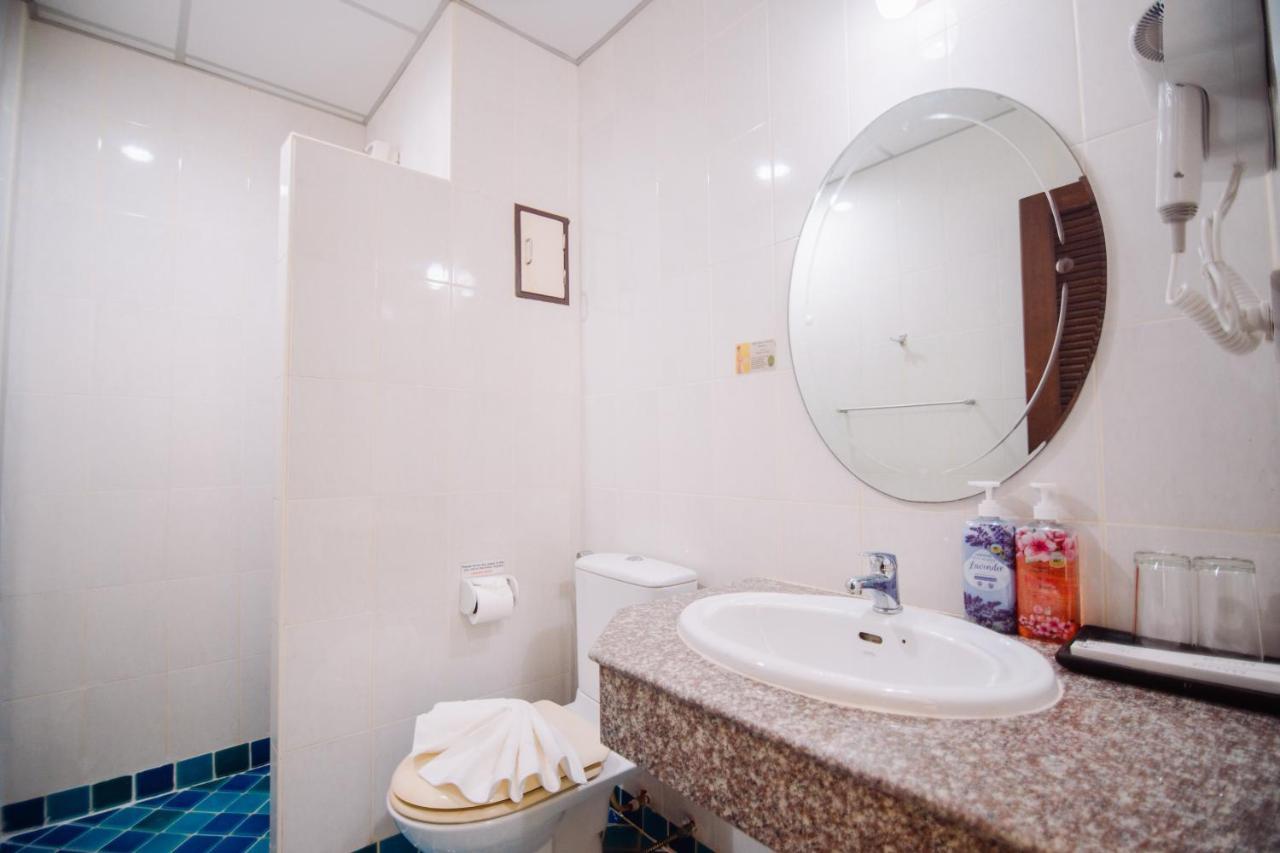Patong Beach Side Hotel Eksteriør bilde